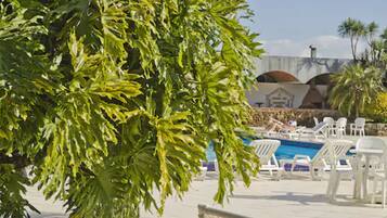 Indoor pool, outdoor pool