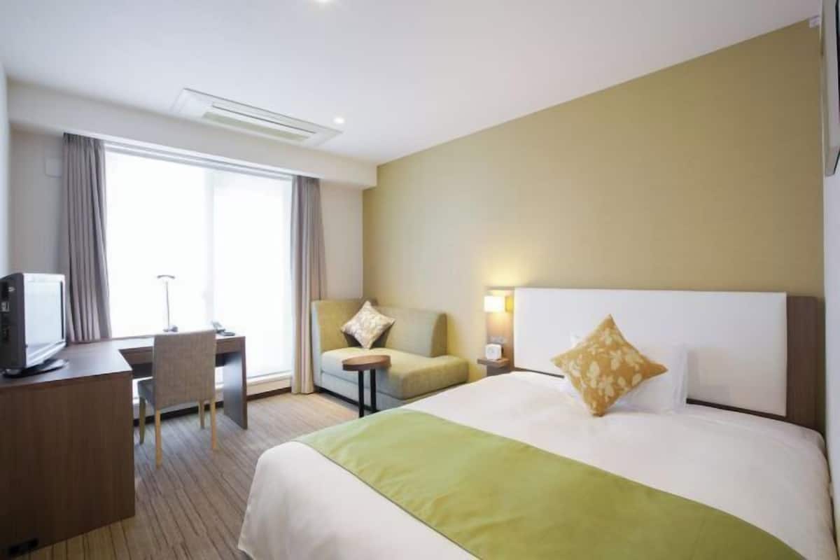 In-room safe, desk, blackout curtains, iron/ironing board