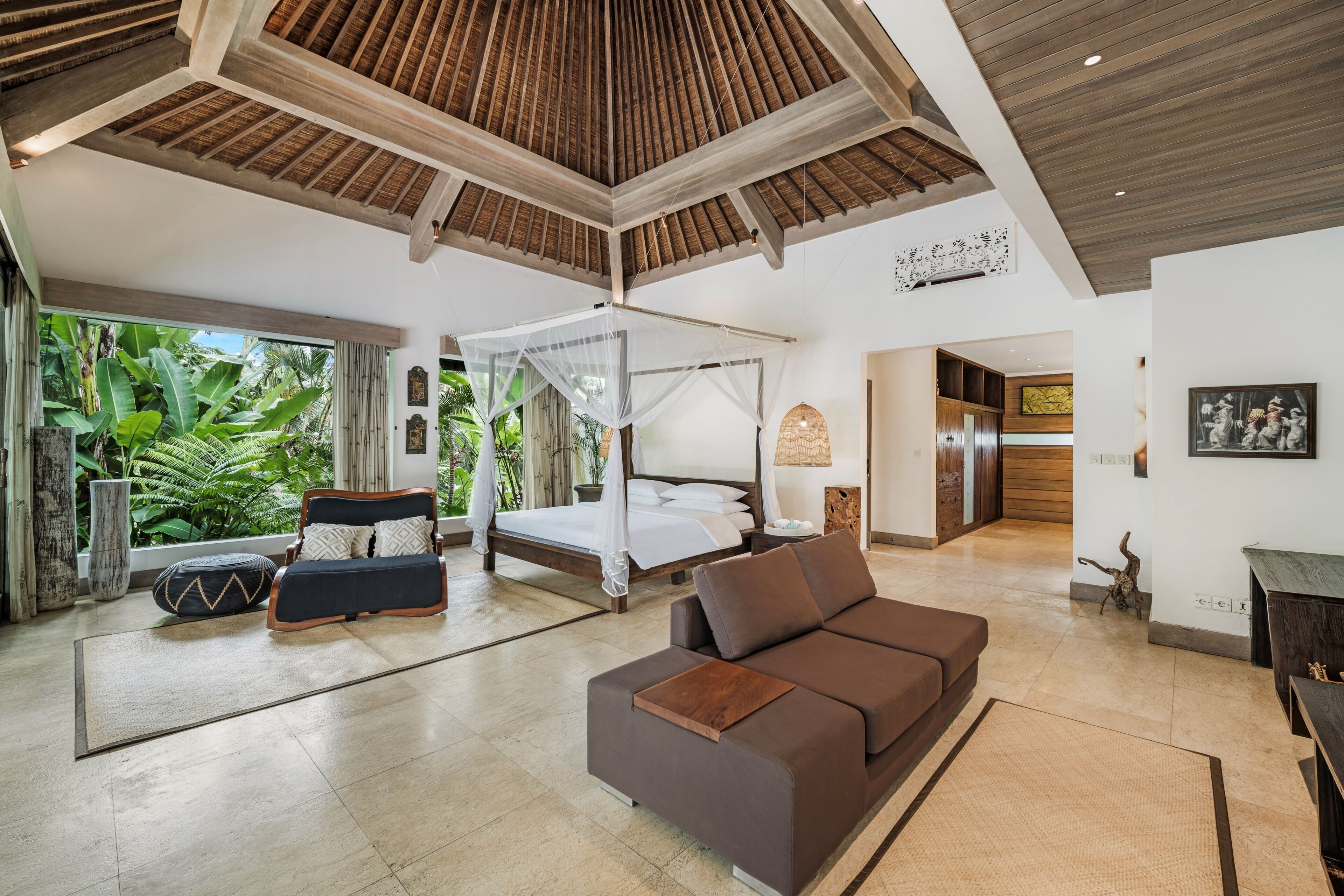 The Luxury Suite