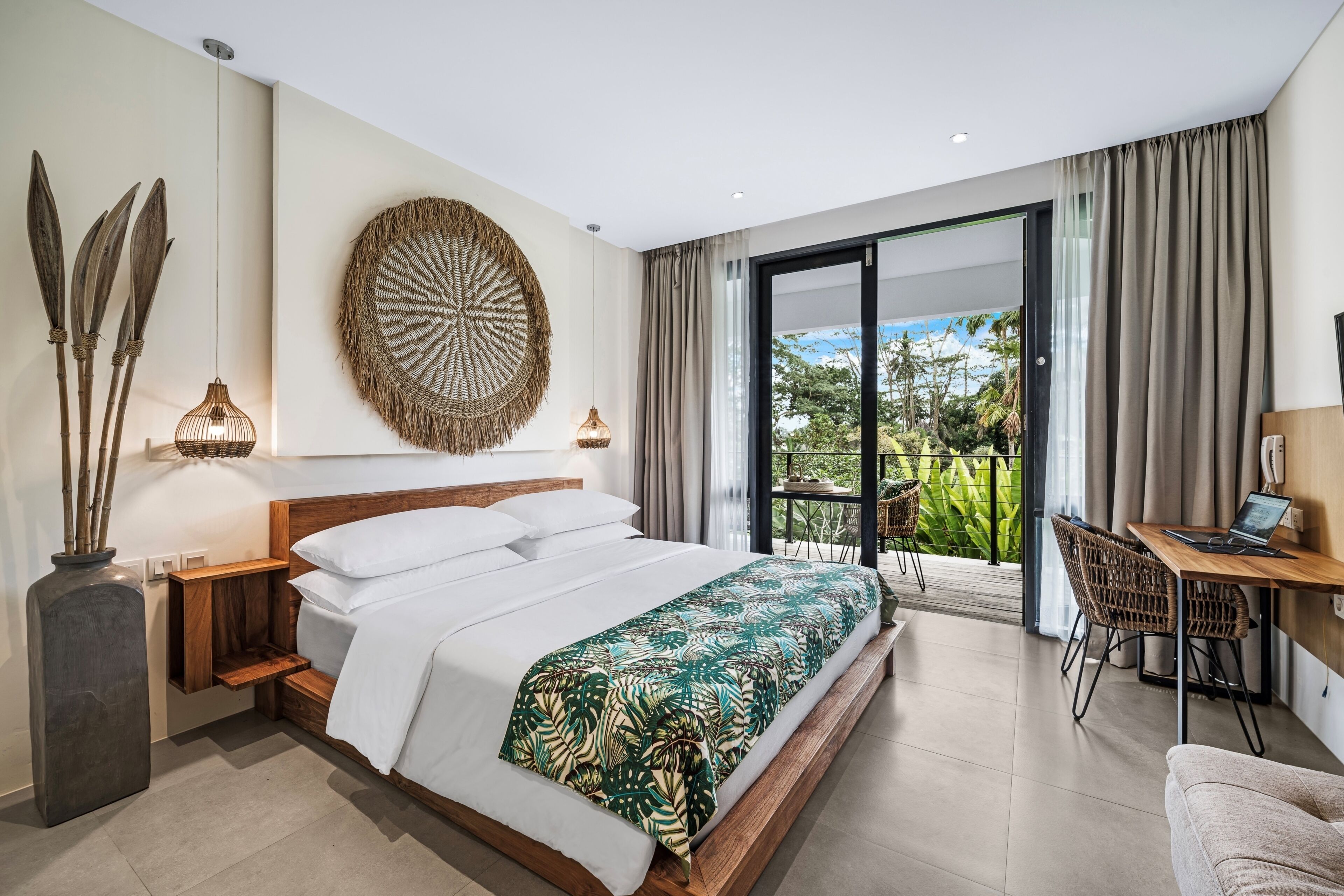 Deluxe Terrace Room | 1 bedroom, premium bedding, down comforters, minibar