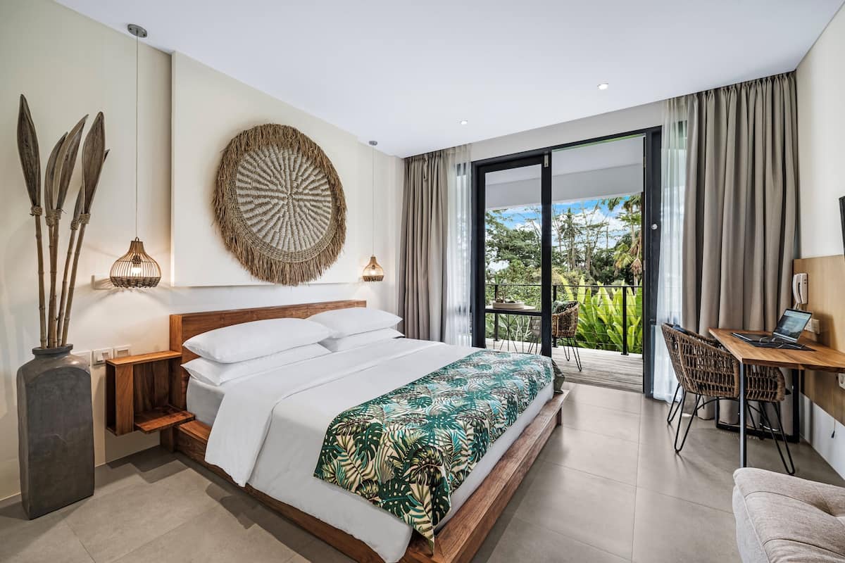 Deluxe Terrace Room | 1 bedroom, premium bedding, down comforters, Tempur-Pedic beds