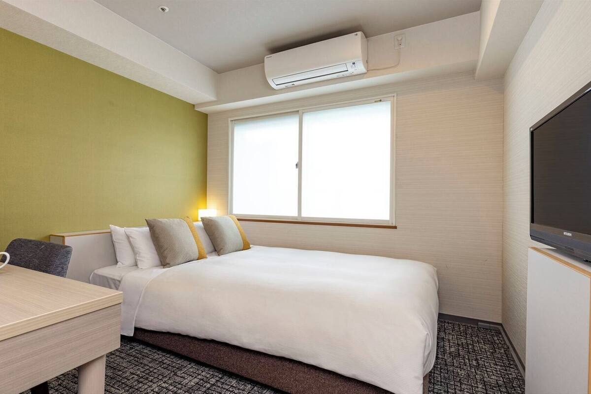 In-room safe, desk, blackout curtains, iron/ironing board (on request)