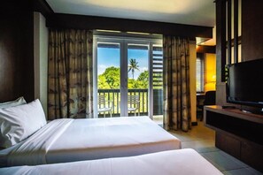 Deluxe Room | In-room safe, desk, blackout drapes, free WiFi