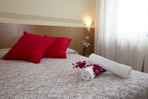 Skrivebord og wi-fi (inkludert)