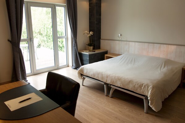 Kahden hengen standard-huone (yksi tai kaksi sänkyä) | Tallelokero huoneessa, työpöytä, äänieristys, ilmaiset vauvansängyt