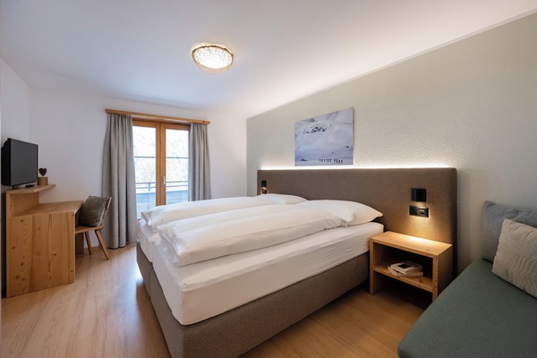 1 bedroom, desk, free WiFi, bed sheets