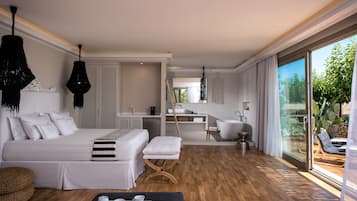 Luxury Σουίτα, 1 Υπνοδωμάτιο, Θέα στον Κήπο | 1 υπνοδωμάτιο, χρηματοκιβώτιο στο δωμάτιο, σίδερο/σιδερώστρα