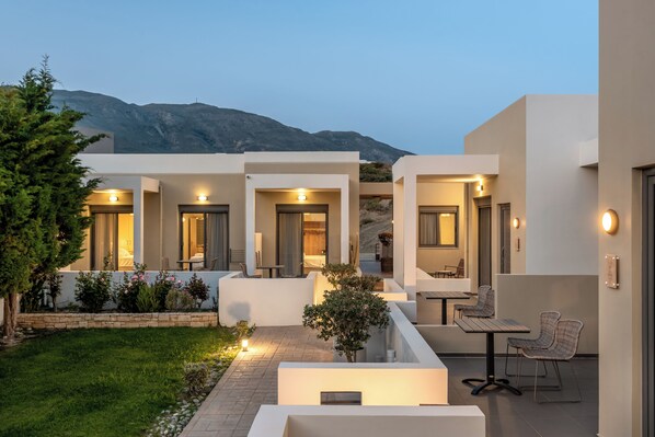 Suite, 2 Bedrooms | Exterior