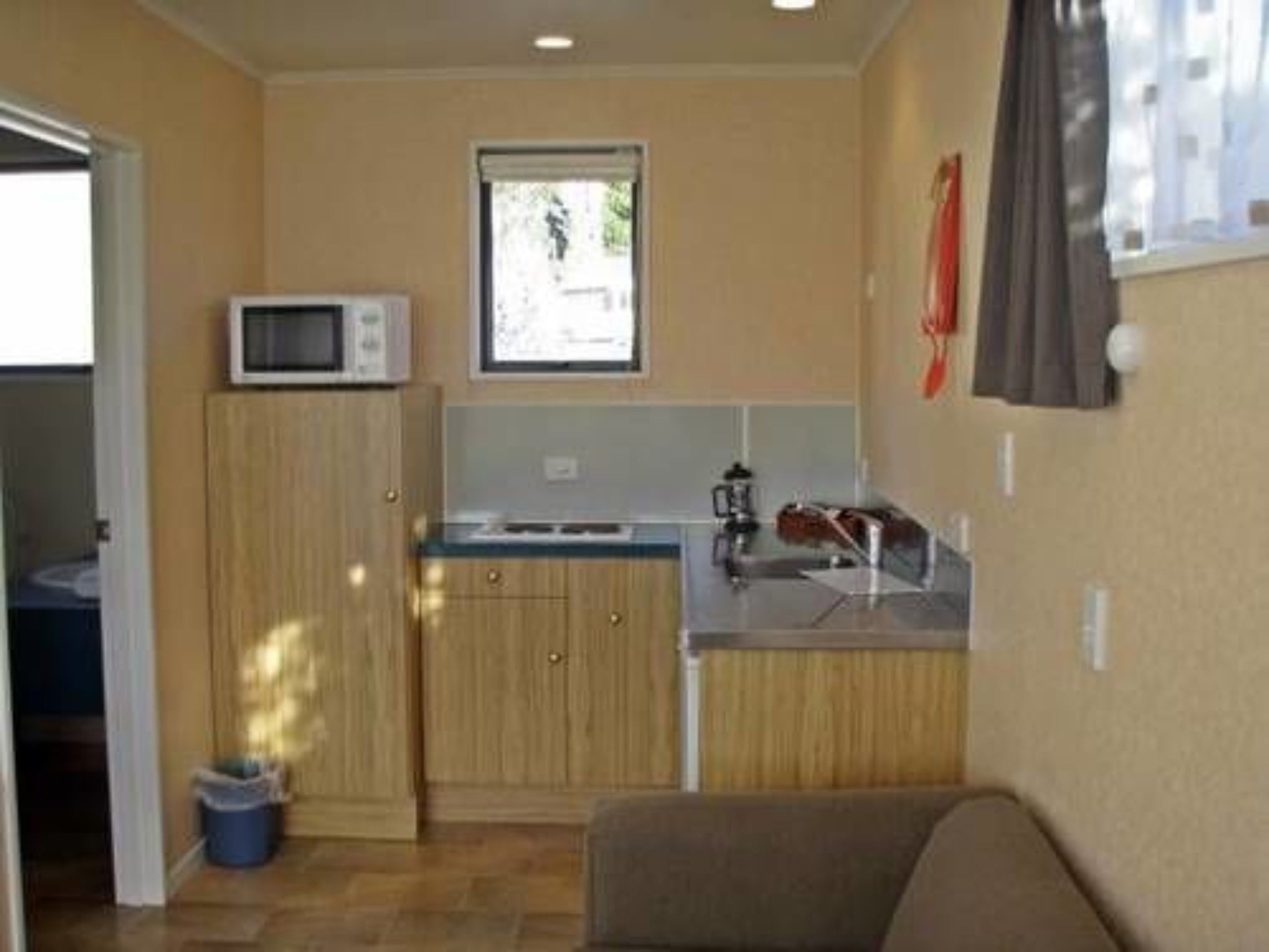 Private kitchen | Shared fridge, microwave