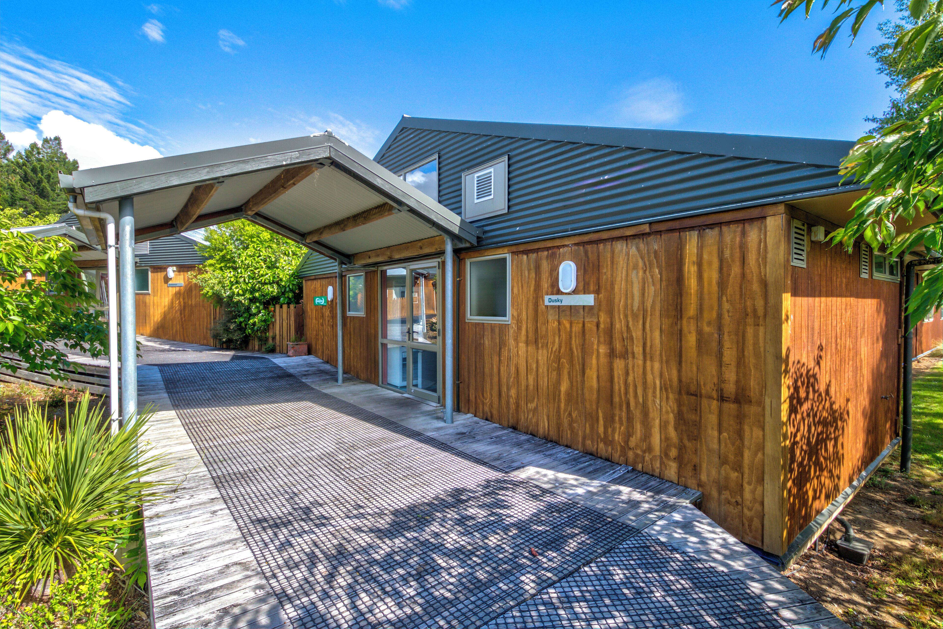 Private Single Room (No Towels Provided - Shared Bathroom) | Free WiFi, bed sheets