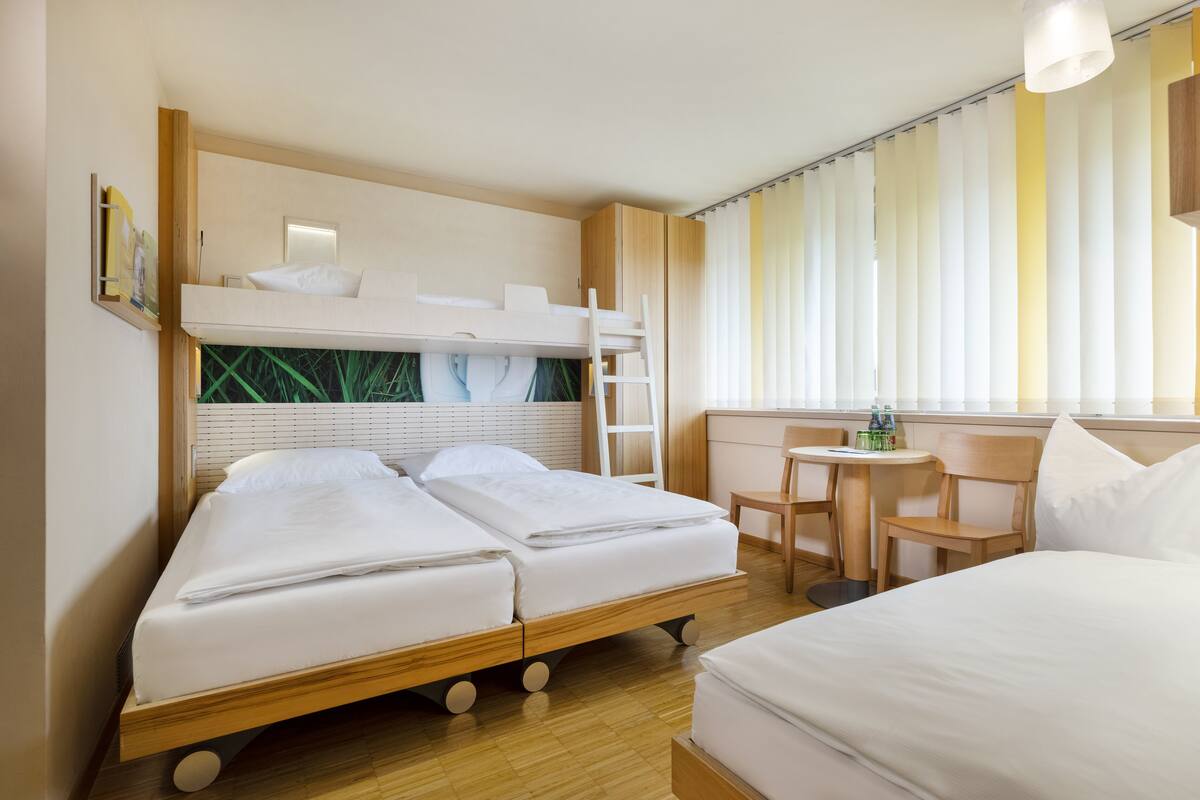 In-room safe, free WiFi, wheelchair access