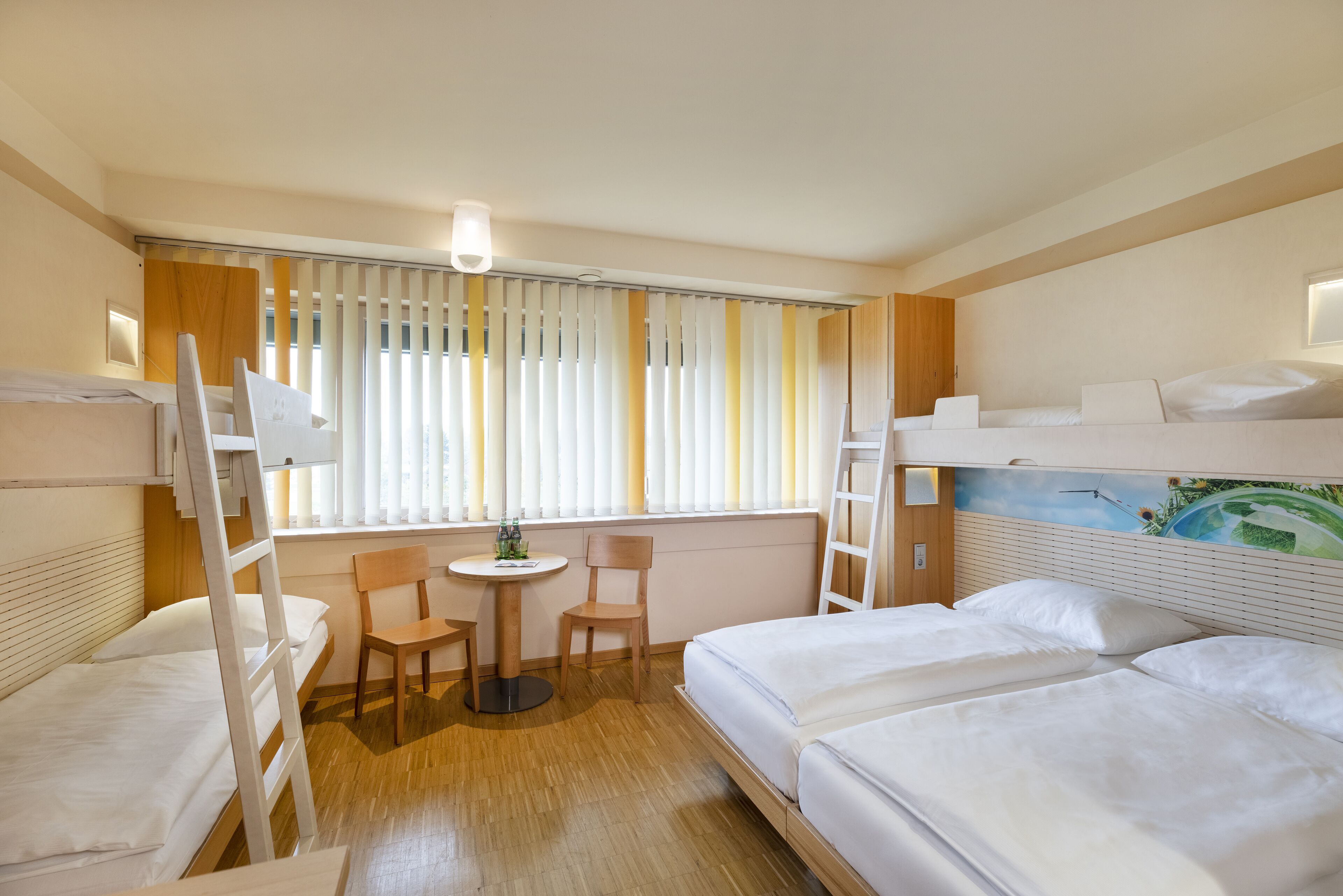 room | in-room safe, free wifi, wheelchair access