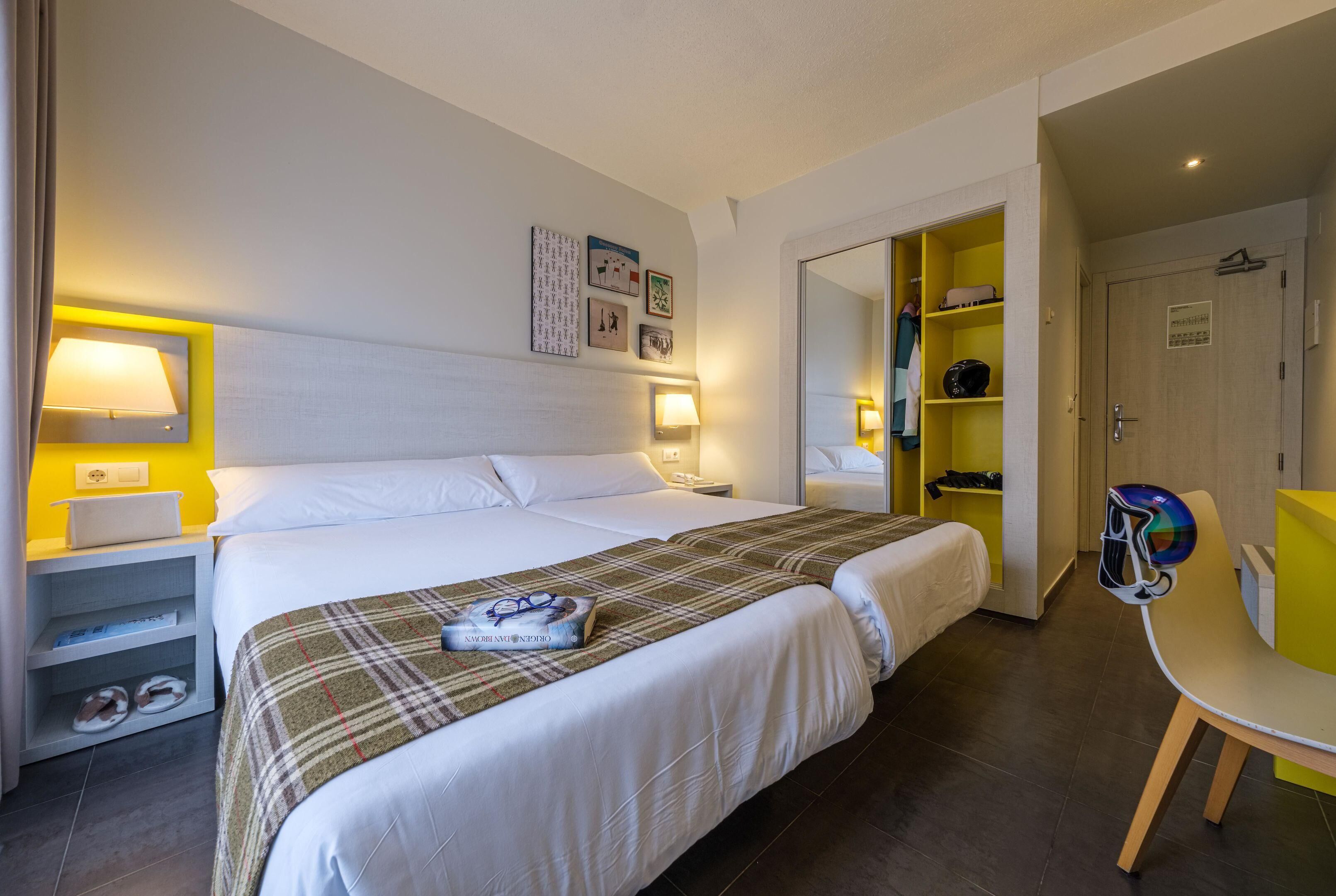 Värdeförvaringsskåp på rummet och rullstolsanpassning