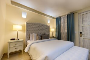 Classic Room | Premium bedding, minibar, in-room safe, desk - Hotel Casa Canabal by Faranda Boutique (Cartagena)