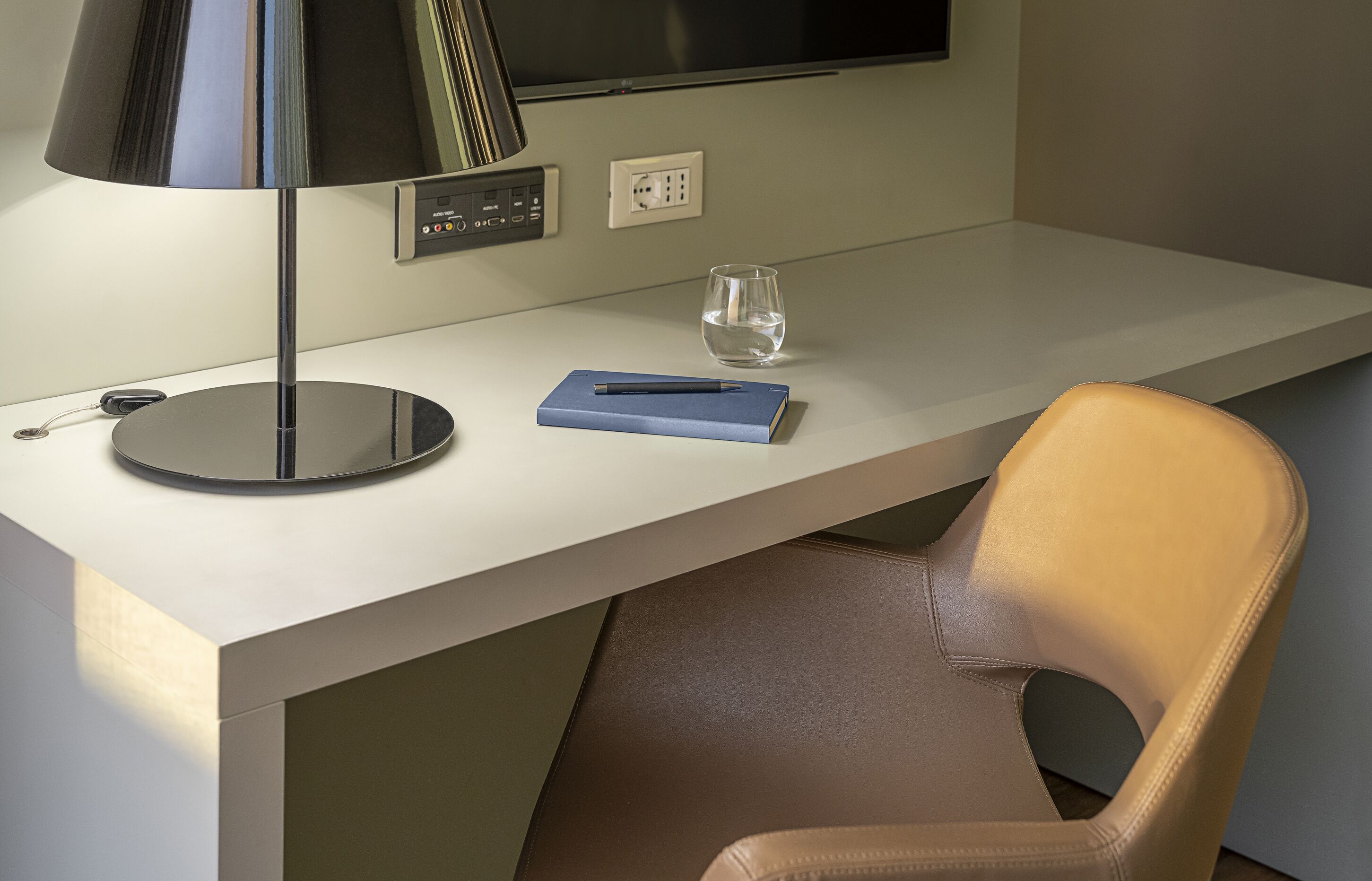 1 bedroom, in-room safe, desk, blackout curtains