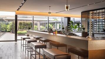 酒吧(店内)