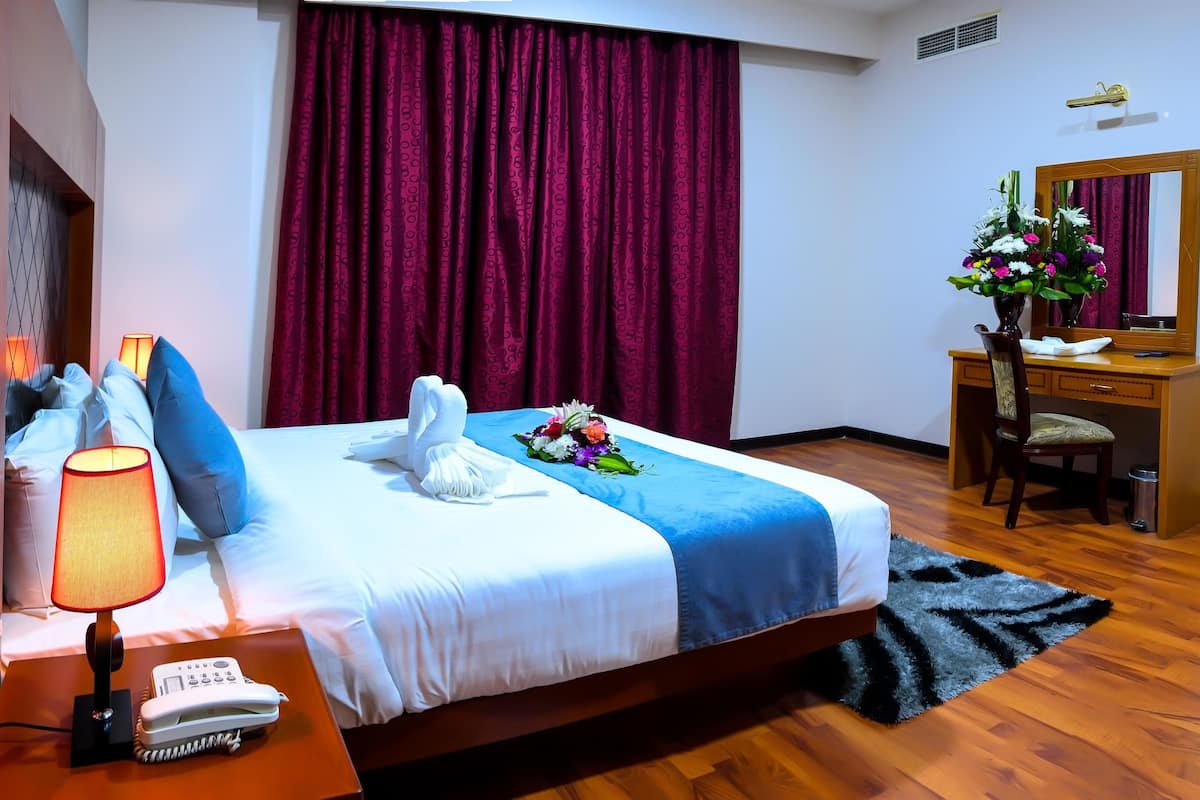 In-room safe, iron/ironing board, free WiFi, bed sheets