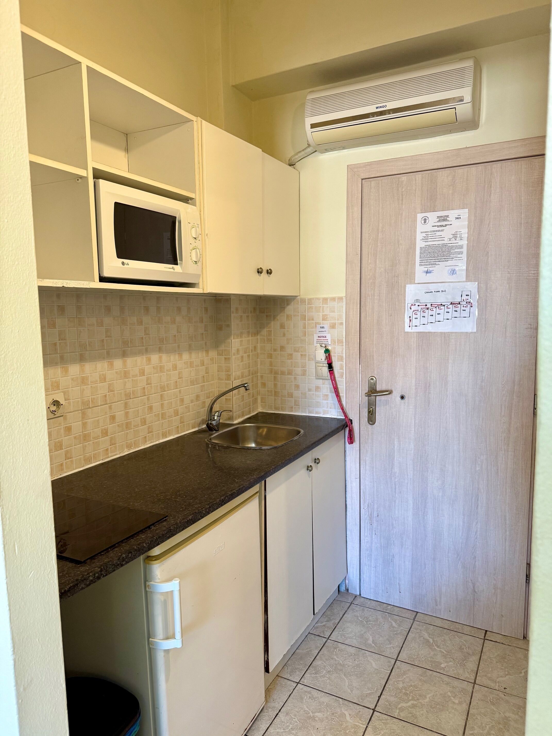 Photo - Paradise Apartments