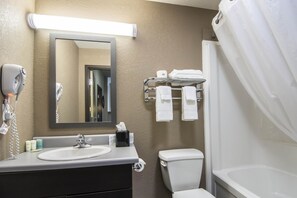 Standard Room, 2 Double Beds | Bathroom | Combined shower/tub, free toiletries, hair dryer, towels - Quality Inn & Suites Thompson (Thompson)
