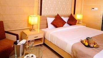 Minibar, iron/ironing board