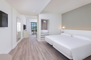 Studio Premium Sea View | Bureau, rideaux d’obscurcissement, lit de bébé (gratuit)