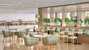 Colazione a buffet a pagamento, servita tutte le mattine