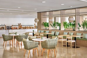 Daily buffet breakfast (EUR 19 per person)