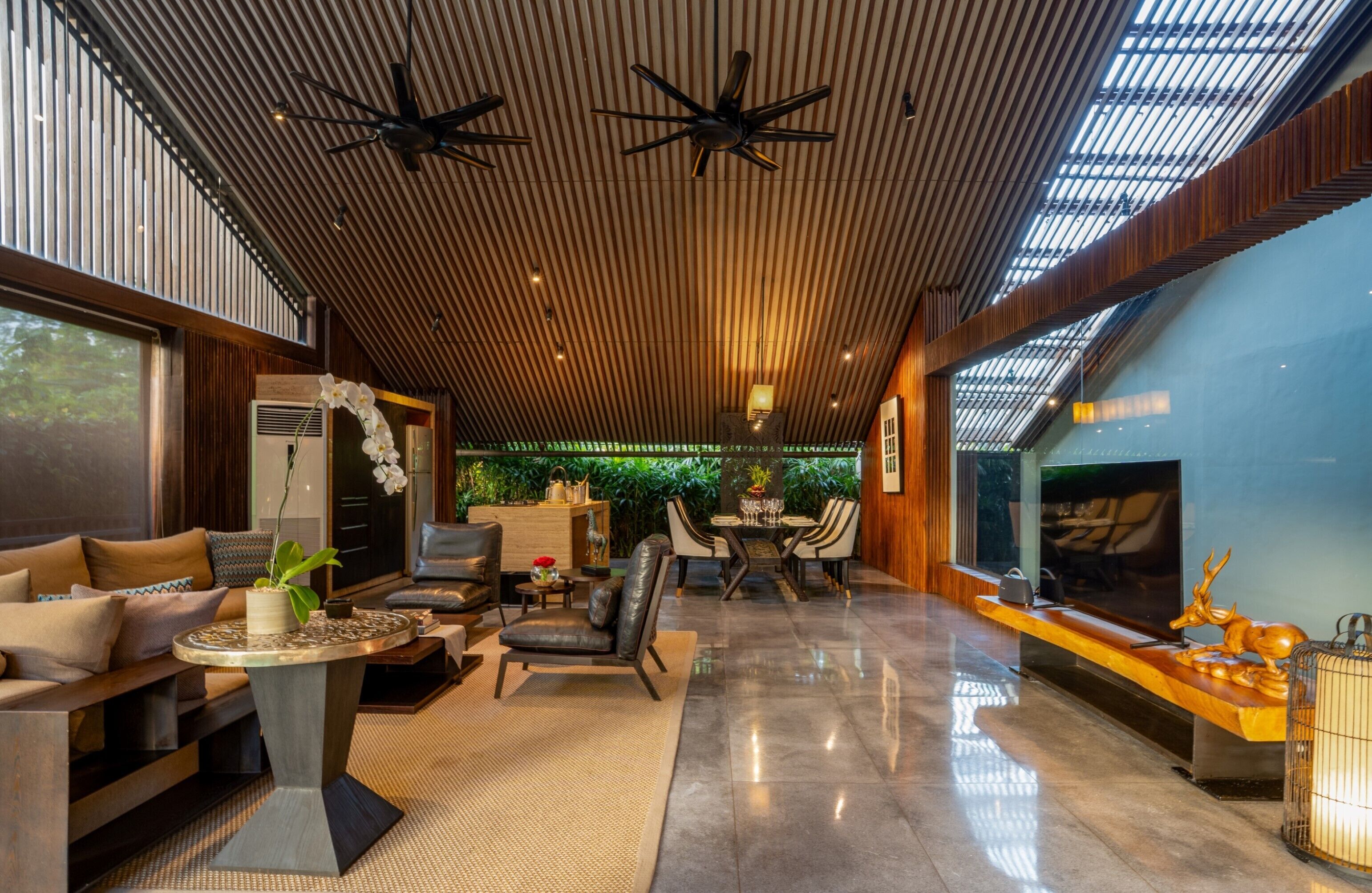 60-inch Smart TV with satellite channels, TV, fireplace