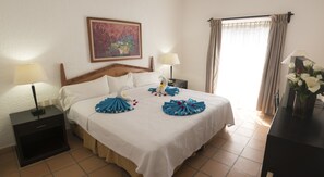 Phòng Tiêu chuẩn, 1 giường cỡ king | Bộ đồ giường cao cấp, chăn bông, nệm cao su hoạt tính (memory foam)