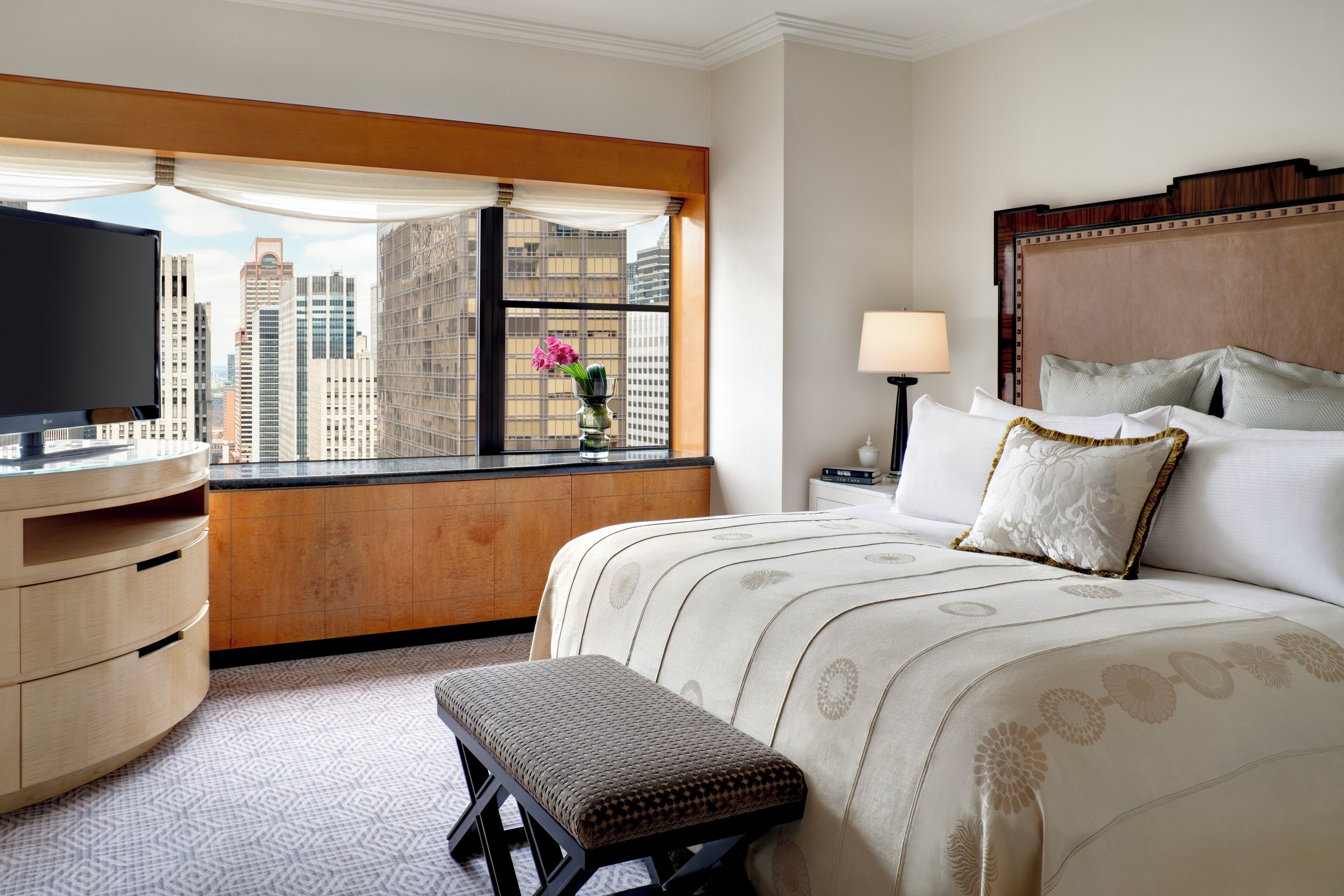 Egyptian cotton sheets, premium bedding, down duvets, pillow-top beds