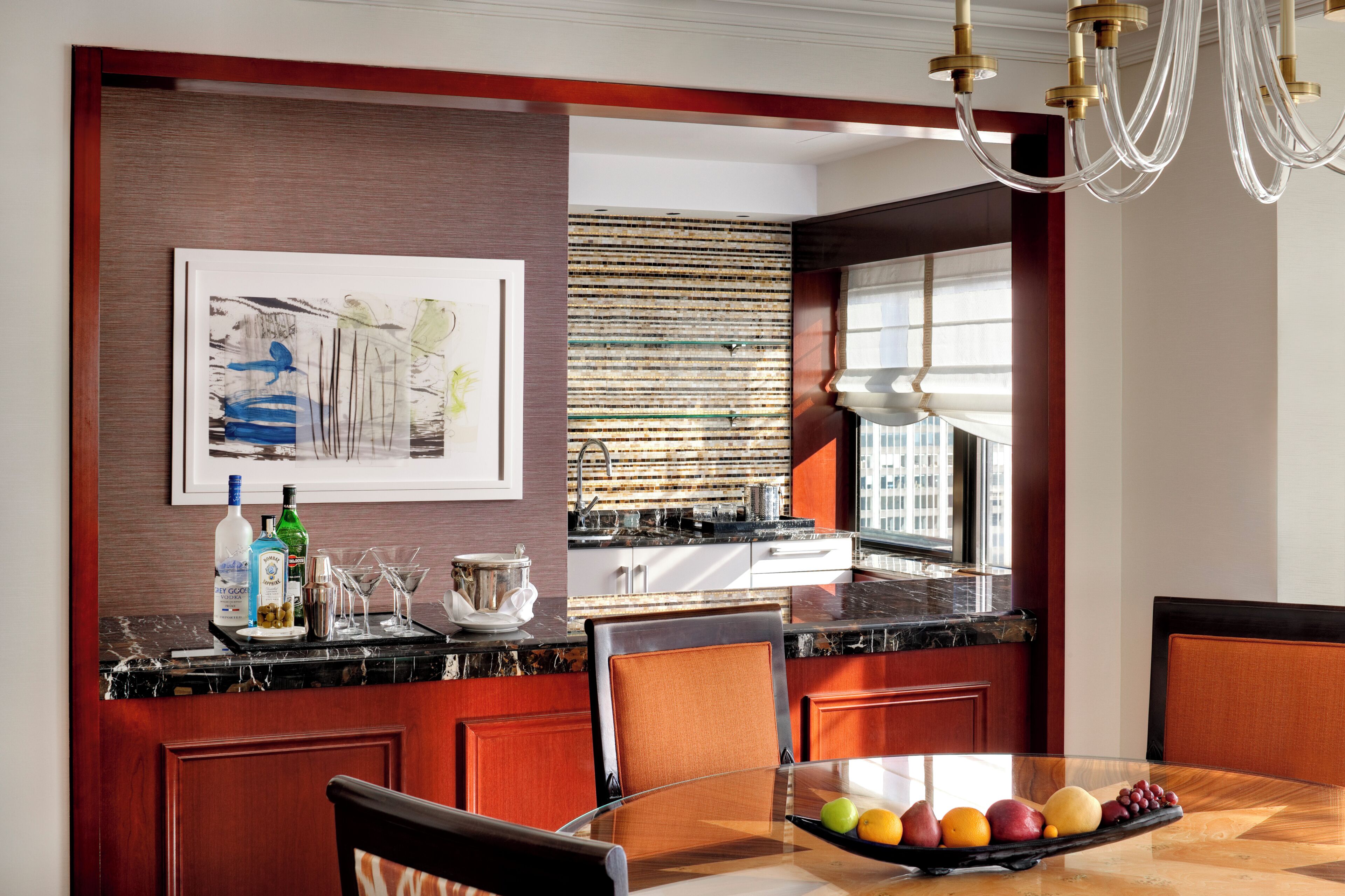 Suite, 2 Bedrooms, Corner (Towers) | Dining room