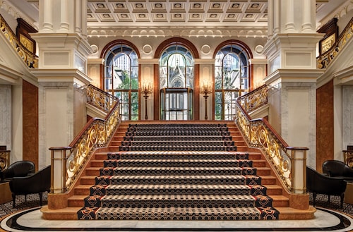 The Towers at Lotte New York Palace