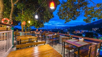 Daily continental breakfast (THB 150 per person)