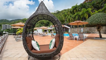 Outdoor pool, sun loungers