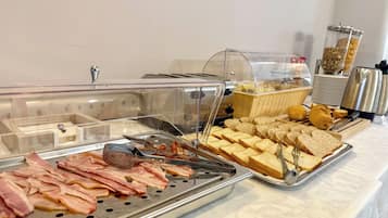 Desayuno continental incluido todos los días