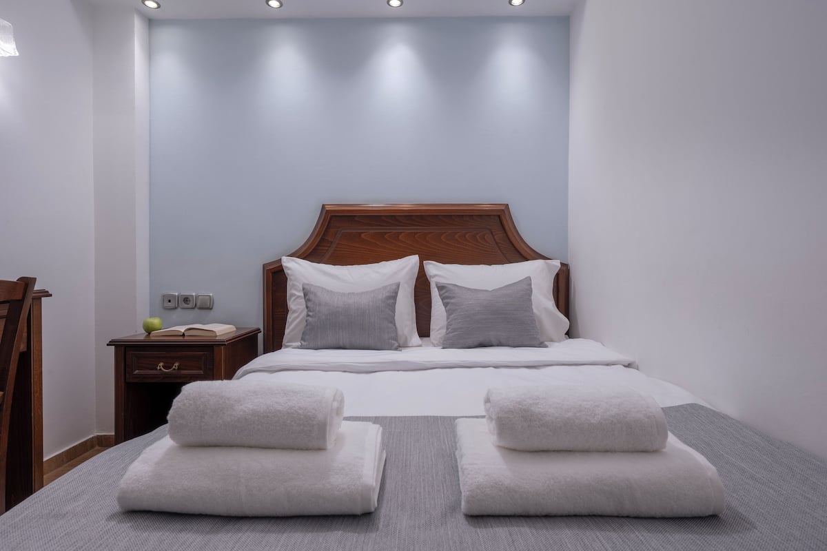 Standard Single Room | Egyptian cotton sheets, premium bedding, pillowtop beds, minibar