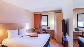 Desk, free WiFi, bed sheets