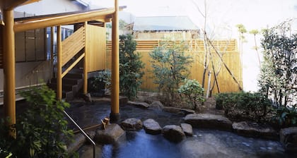 Kazokutosugosu Shirahamanoyado Yanagiya