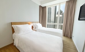 1 bedroom, in-room safe, desk, blackout drapes