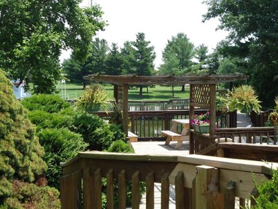 Magnuson Grand Hotel And Conference Center