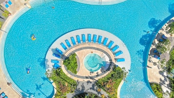 5 outdoor pools, open 8:00 AM to 7:00 PM, pool umbrellas, pool loungers