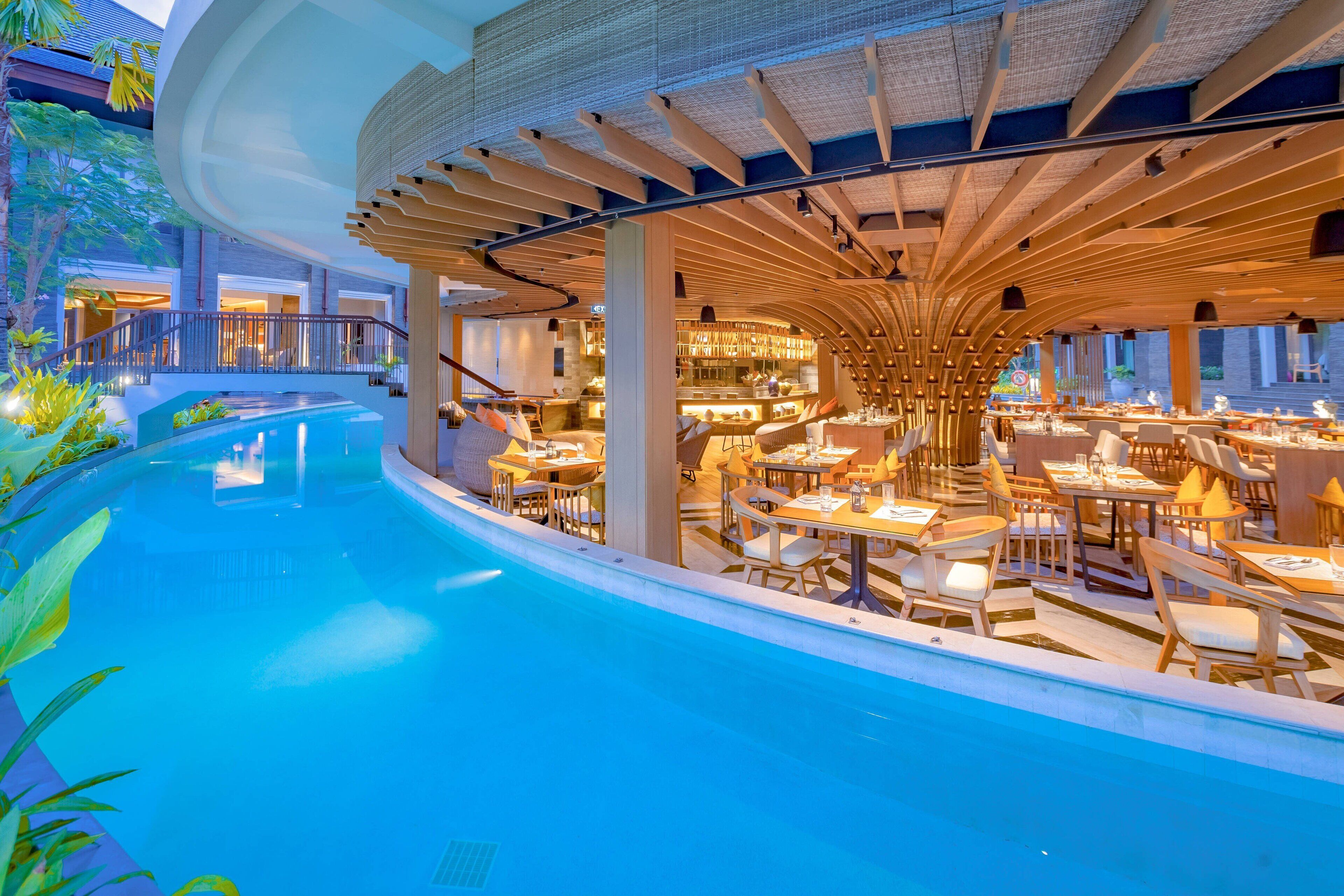 5 outdoor pools, open 8:00 AM to 7:00 PM, pool umbrellas, sun loungers