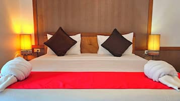 Standard Double Room | Desk, soundproofing, free WiFi, bed sheets