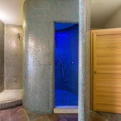 Turkish bath/hammam, body treatments, deep-tissue massages