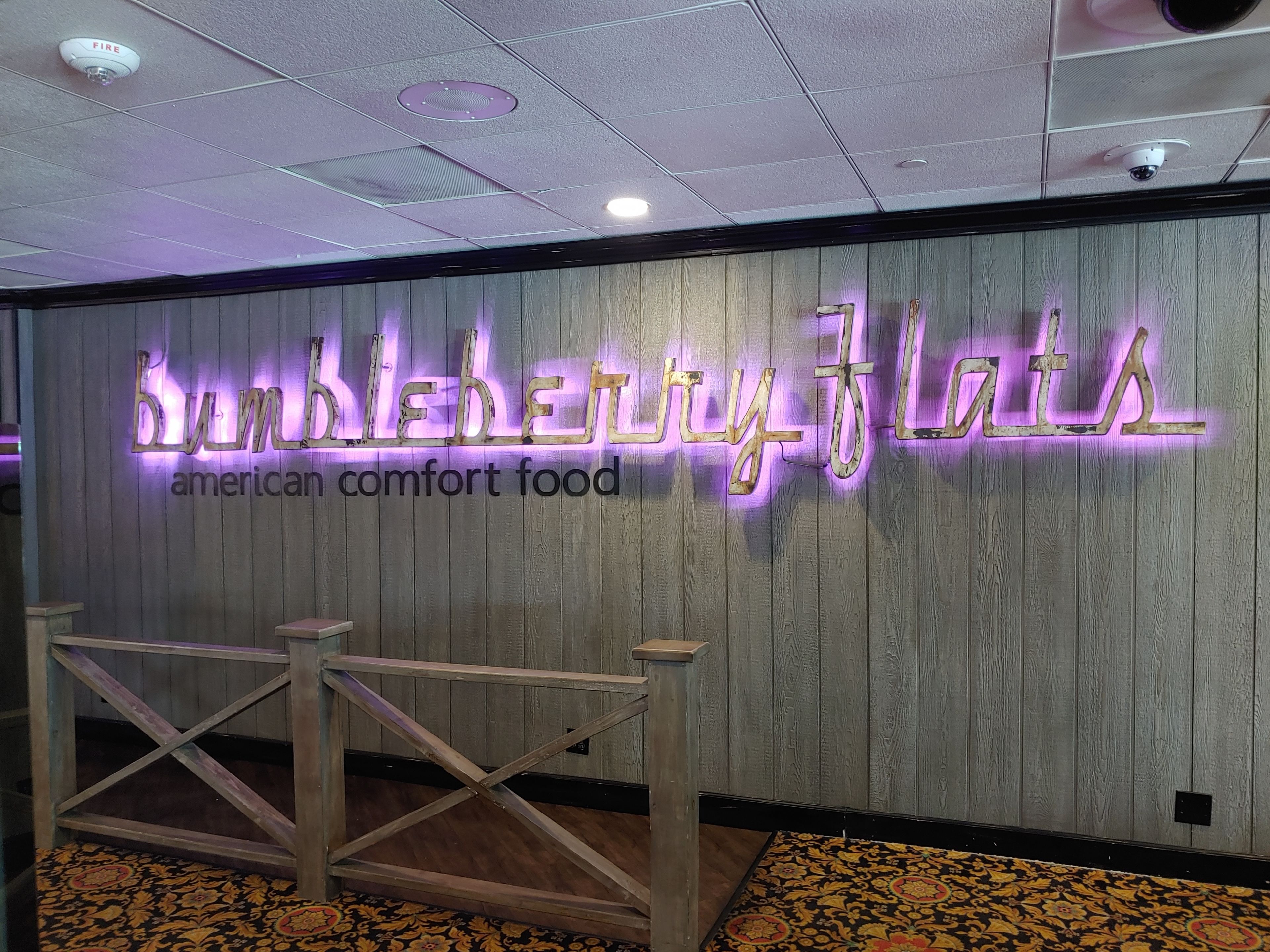 Breakfast, lunch, dinner served; American cuisine 