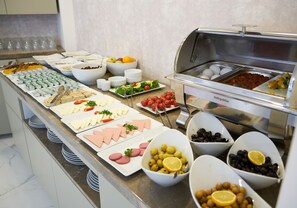 Lunch and dinner served 