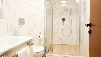 Standard Room | Bathroom | Free toiletries, hair dryer, slippers, towels