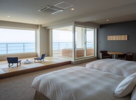 Suite Room, Non Smoking, Ocean View - 80sqm, Up to 4 Guests | Down comforters, in-room safe, desk, free WiFi