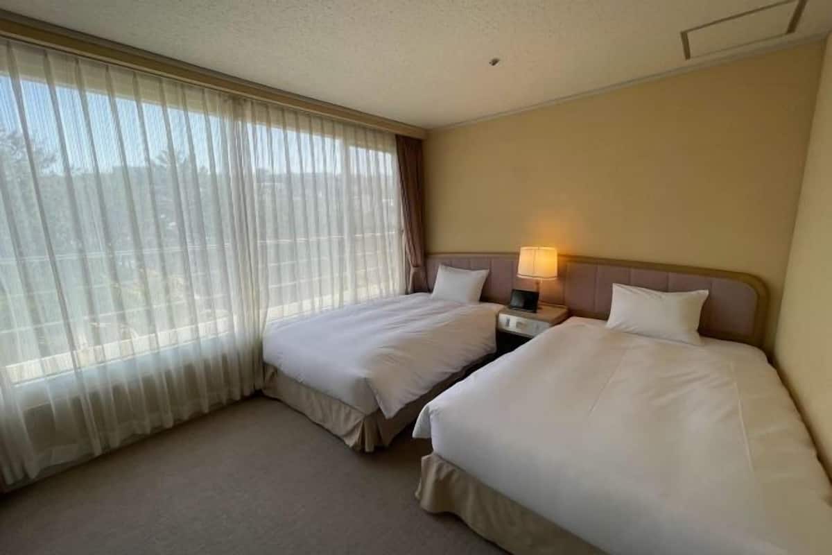 Down comforters, in-room safe, desk, free WiFi
