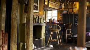 Bar (on property) - The Anchor Inn (Alton)
